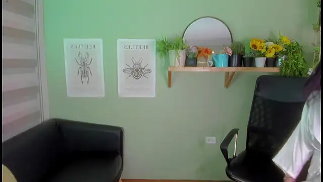 Aliiz 01 online show from January 26, 2025, 7:20 pm