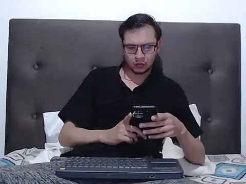 andy loverxx online show from June 25, 2026, 12:08 am