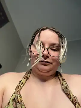 kitten0760 online show from June 7, 2026, 3:50 pm