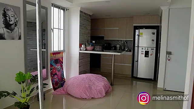 Melina-Smith online show from September 12, 2025, 7:13 pm