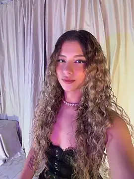 Melina-Smith online show from June 19, 2026, 9:53 pm