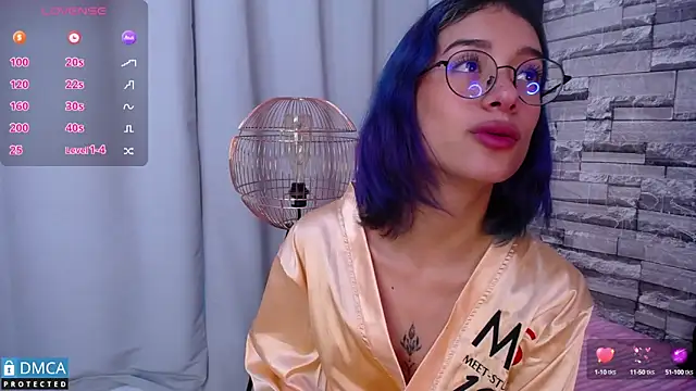 BellaOdisea online show from March 11, 2025, 8:31 pm