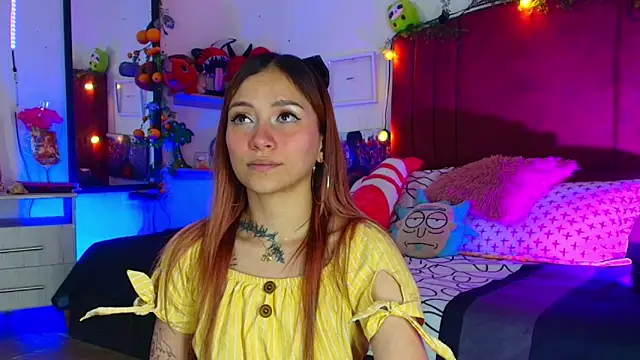 alisson zafiro  online show from January 11, 2026, 3:13 am