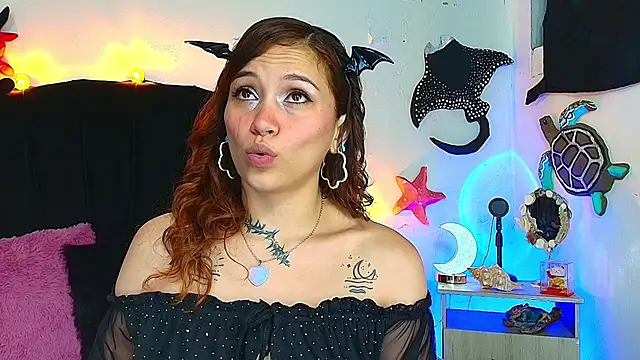 alisson zafiro  online show from July 17, 2026, 8:55 am