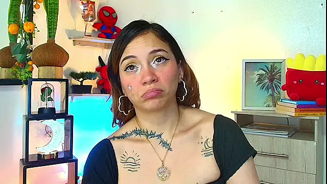 alisson zafiro  online show from May 25, 2026, 3:17 am