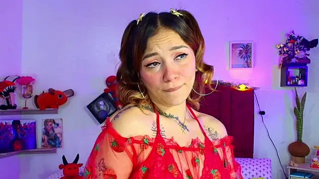 Snapshot of alisson_zafiro_ chatting on February 18, 2026, 3:15 am alisson zafiro online show from February 18, 2026, 3:15 am