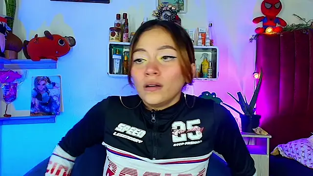 Snapshot of alisson_zafiro_ chatting on March 15, 2026, 3:24 am alisson zafiro online show from March 15, 2026, 3:24 am