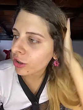 Snapshot of FlorBich chatting on February 12, 2026, 5:02 pm FlorBich online show from February 12, 2026, 5:02 pm