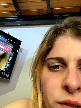 Snapshot of FlorBich chatting on September 25, 2025, 6:41 am FlorBich online show from September 25, 2025, 6:41 am