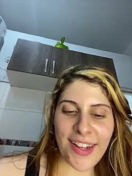 Snapshot of FlorBich chatting on January 19, 2025, 6:53 am FlorBich online show from January 19, 2025, 6:53 am