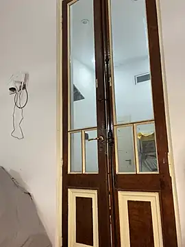 Snapshot of FlorBich chatting on January 26, 2025, 11:18 pm FlorBich online show from January 26, 2025, 11:18 pm