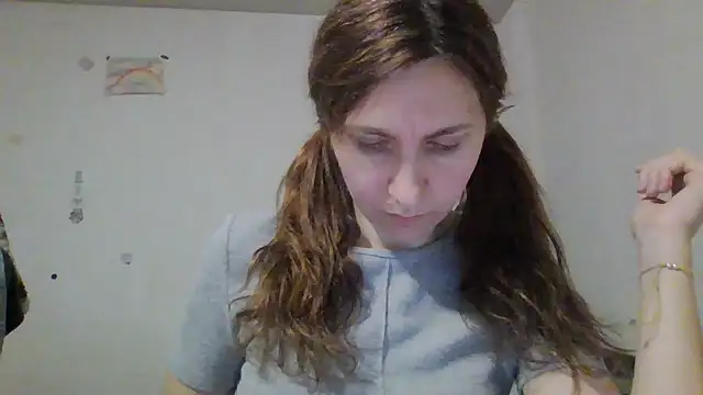 JasmineGlamour online show from December 2, 2025, 8:10 pm