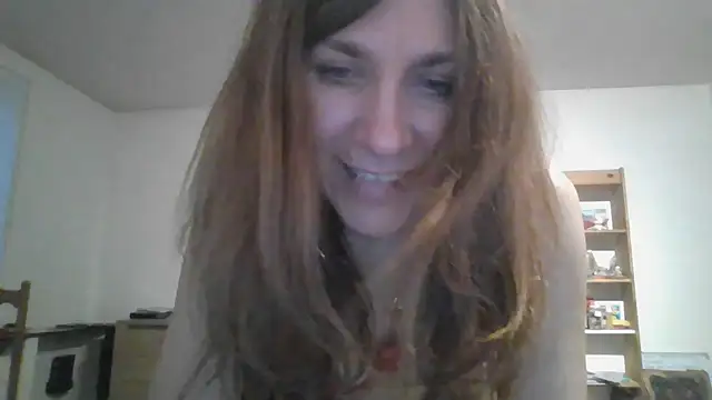 JasmineGlamour online show from April 9, 2026, 6:47 pm