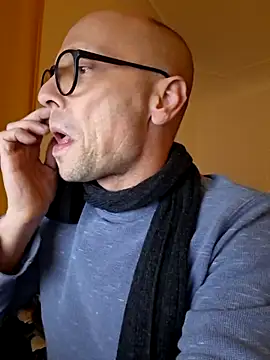 wedge75 online show from January 18, 2026, 6:11 pm