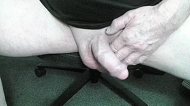 Nice8inchaussie online show from October 26, 2025, 3:40 am