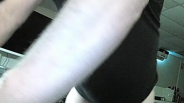 Nice8inchaussie online show from October 13, 2025, 8:49 am