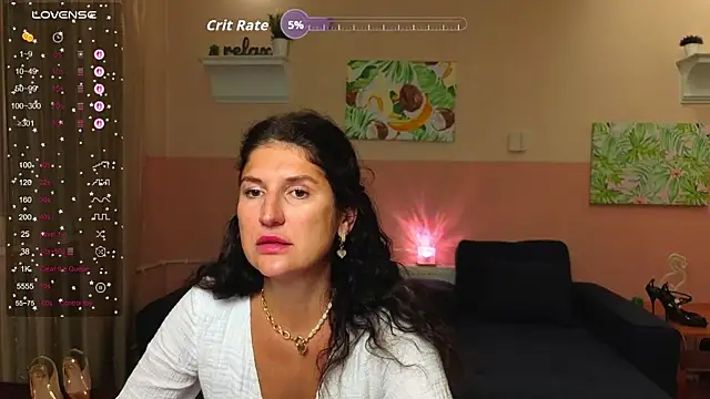 Snapshot of Alianna_Solo_Kisses chatting on July 7, 2026, 7:23 am Alianna Solo Kisses online show from July 7, 2026, 7:23 am