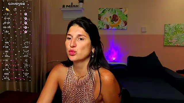 Snapshot of Alianna_Solo_Kisses chatting on July 28, 2026, 5:01 pm Alianna Solo Kisses online show from July 28, 2026, 5:01 pm