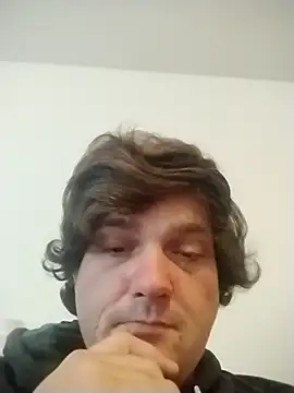 Stickybros2u online show from May 7, 2026, 11:57 am