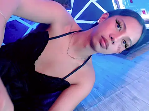 Snapshot of whiteladyboy chatting on November 11, 2025, 7:14 am whiteladyboy online show from November 11, 2025, 7:14 am