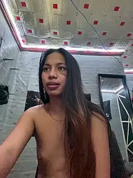 Snapshot of whiteladyboy chatting on October 12, 2025, 5:09 am whiteladyboy online show from October 12, 2025, 5:09 am