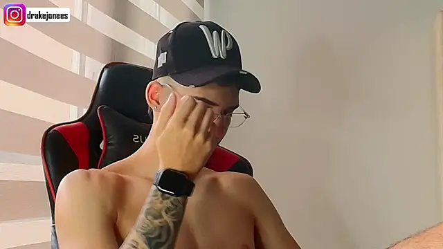 god drake online show from November 15, 2025, 4:22 pm