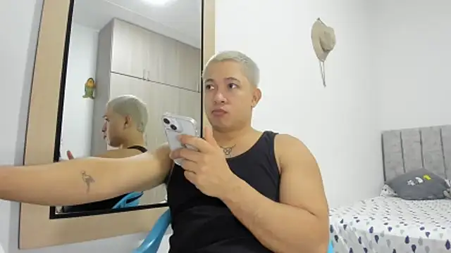 Valerioe online show from April 24, 2026, 4:53 pm