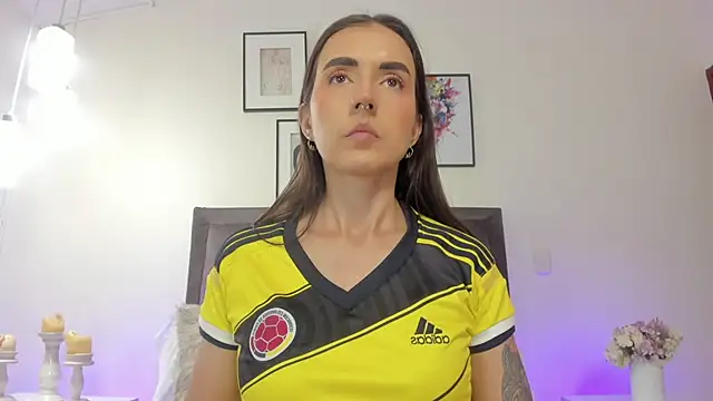 helen mooree online show from June 23, 2026, 12:47 pm