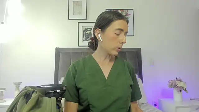 helen mooree online show from July 17, 2026, 1:19 pm