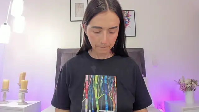 Snapshot of helen_mooree chatting on March 12, 2026, 12:42 pm helen mooree online show from March 12, 2026, 12:42 pm