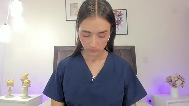 helen mooree online show from June 11, 2026, 12:46 pm