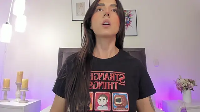 Snapshot of helen_mooree chatting on March 5, 2026, 12:46 pm helen mooree online show from March 5, 2026, 12:46 pm