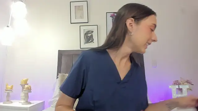 helen mooree online show from June 9, 2026, 1:01 pm
