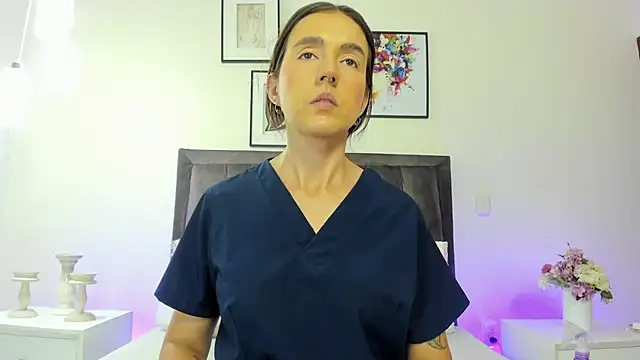 helen mooree online show from August 4, 2026, 1:15 pm