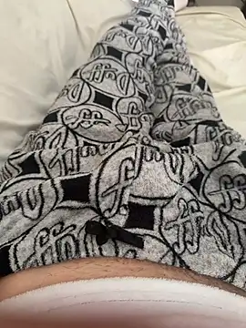 Snapshot of Xesco22 chatting on April 16, 2026, 11:11 am Xesco22 online show from April 16, 2026, 11:11 am