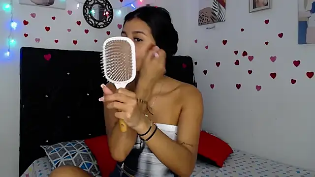 Snapshot of floweer_ chatting on March 1, 2025, 1:51 pm floweer online show from March 1, 2025, 1:51 pm