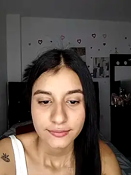 Snapshot of floweer_ chatting on October 26, 2025, 8:20 pm floweer online show from October 26, 2025, 8:20 pm