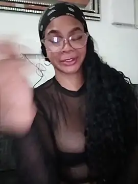 Snapshot of Melanie_candy_ chatting on April 17, 2026, 8:11 pm Melanie candy online show from April 17, 2026, 8:11 pm