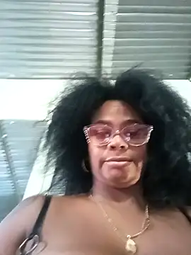 Melanie candy  online show from October 6, 2025, 10:10 pm