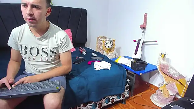 big-dicktop23 online show from December 17, 2025, 3:11 am