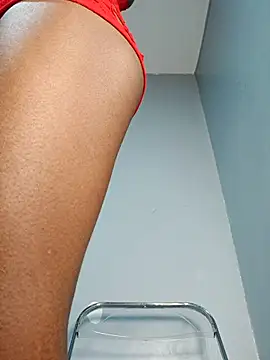 kinkybeby online show from September 26, 2025, 8:54 am