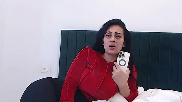 Snapshot of Aimeclark chatting on November 15, 2025, 10:52 am Aimeclark online show from November 15, 2025, 10:52 am