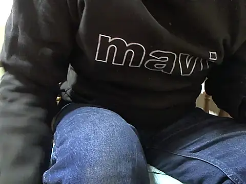 zormen355 online show from October 31, 2025, 6:37 pm