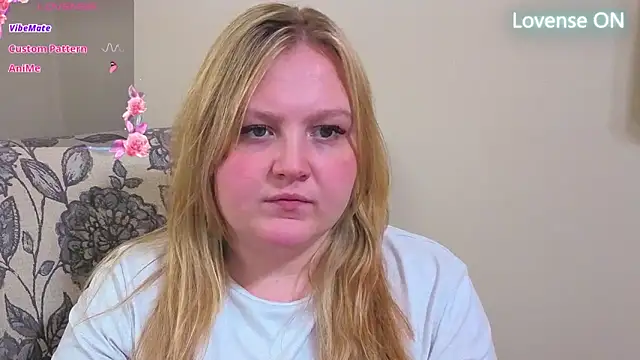 PhatAssBlond online show from April 21, 2026, 1:42 am