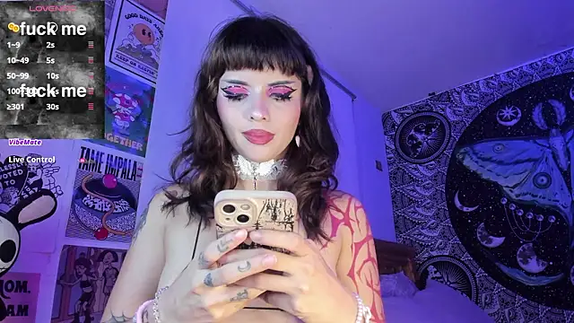 yourrosenrot online show from February 7, 2026, 4:31 am