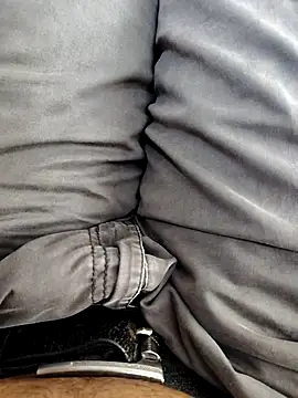 SplitPrestige19 online show from December 22, 2025, 5:29 am