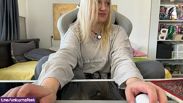 unicornsfeet online show from May 16, 2026, 3:11 pm