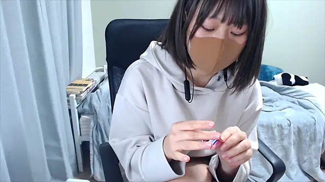 izumi  123 online show from December 2, 2024, 12:24 pm