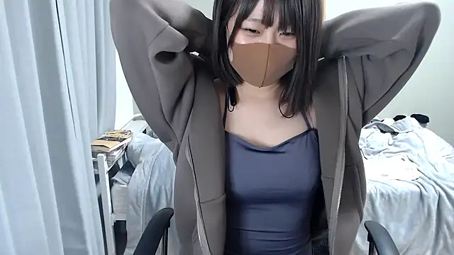 izumi  123 online show from December 3, 2024, 4:00 pm