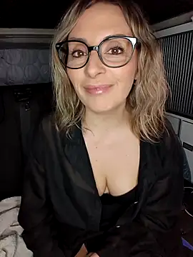 Jade Emeraud online show from February 9, 2026, 9:13 pm